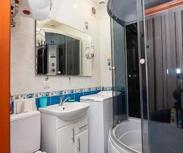 Comfortable Apartments On Hrushevskogo Street Near 16 City Hospital